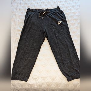 Nike Capri jogger